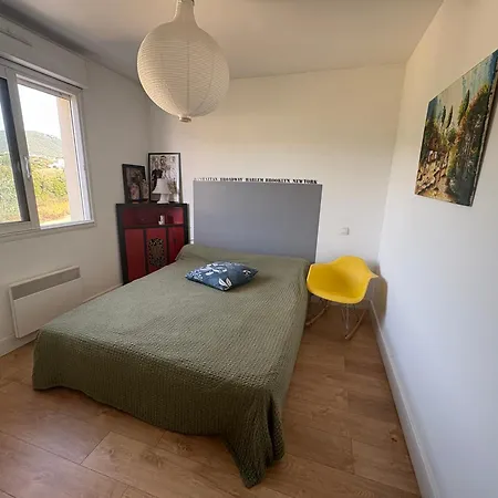 T3 A - 2 Avec Terrasse Et Parking Gratuit Proche Du Centre Et Des Plages *