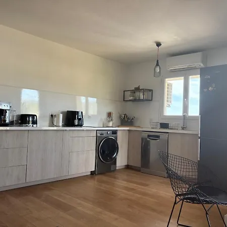 Apartman T3 A - 2 Avec Terrasse Et Parking Gratuit Proche Du Centre Et Des Plages *